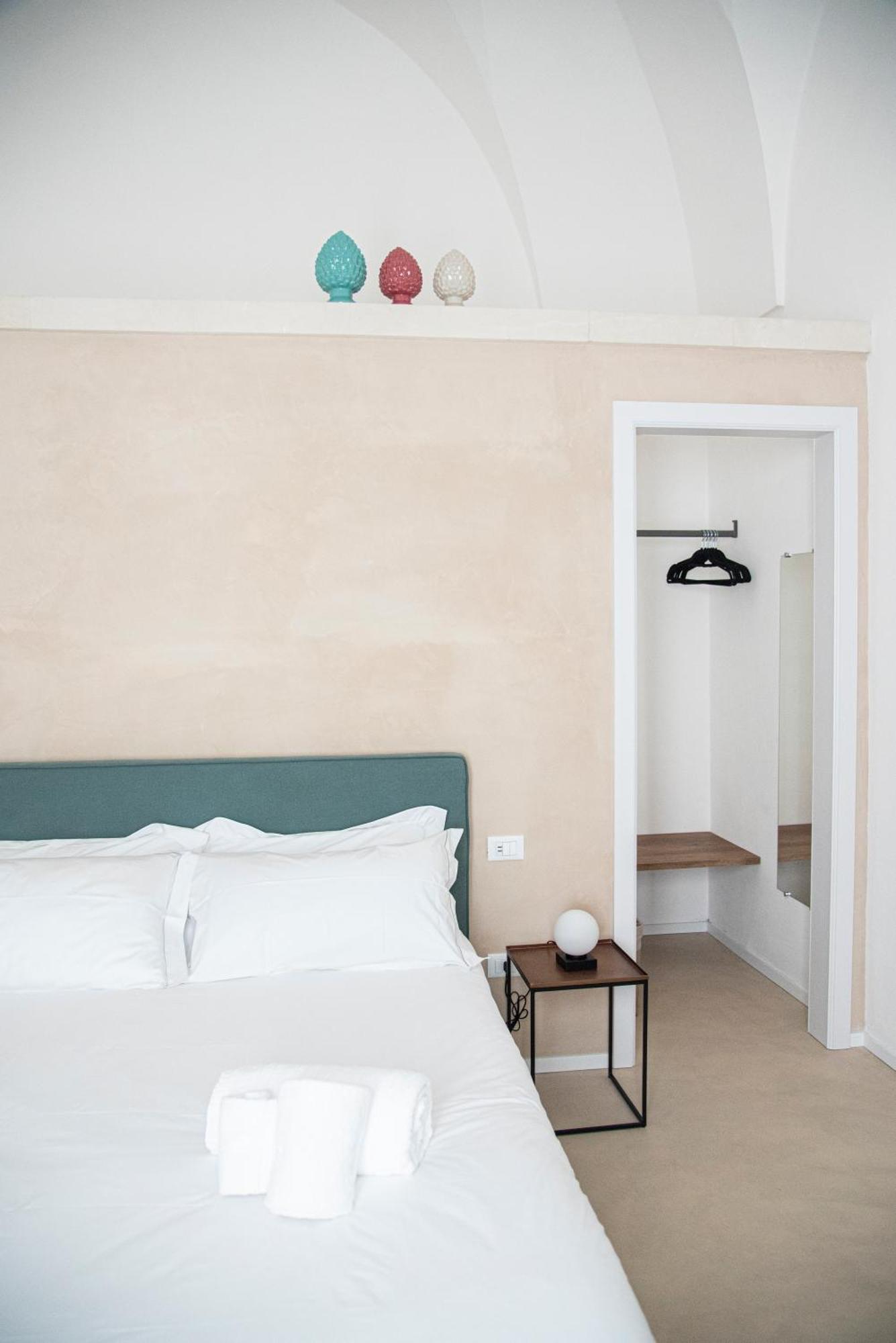 غالاتينا Palazzo Garibaldi - Luxury Suites الغرفة الصورة